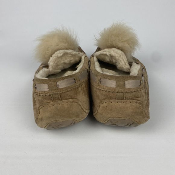 UGG DAKOTA POM POM CHESTNUT SUEDE MOCCASINS WOMEN`S SLIPPERS SIZE 10 US - Picture 5 of 12